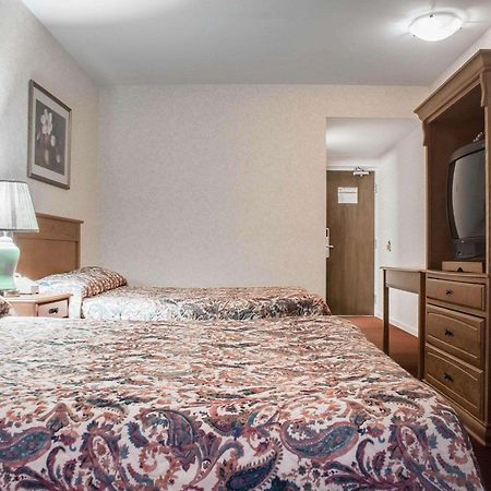 Econo Lodge By The Falls Niagara Şelalesi Dış mekan fotoğraf