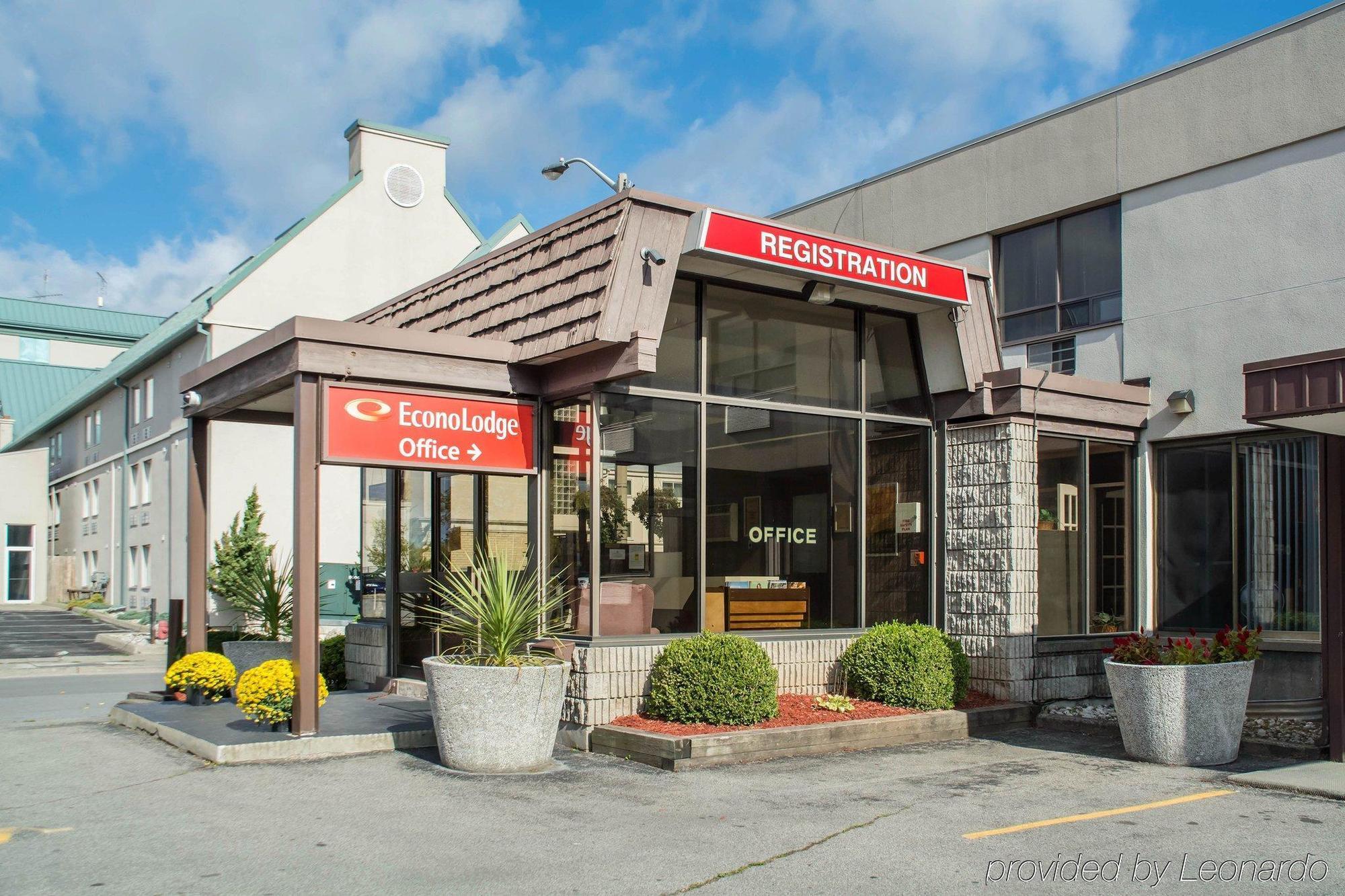 Econo Lodge By The Falls Niagara Şelalesi Dış mekan fotoğraf
